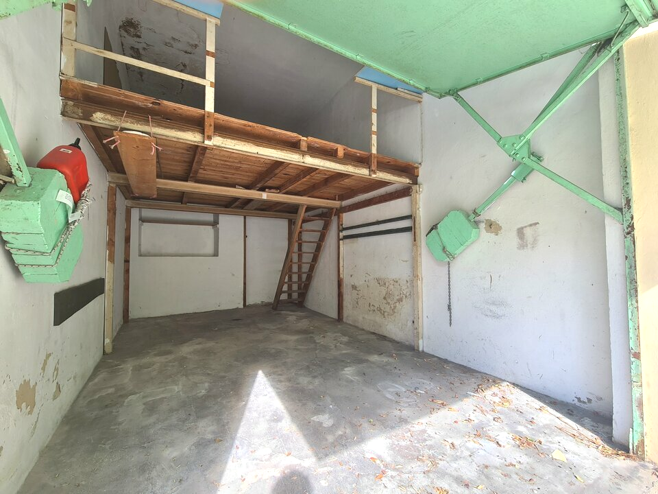 DÉPÔT SÉCURISÉ À LOUER - QUARTIER HÔTEL DES POSTES NICE