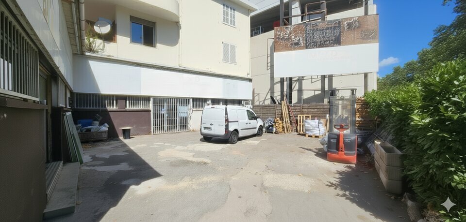 SORTIE A8 NICE EST LOCAUX D'ACTIVITES