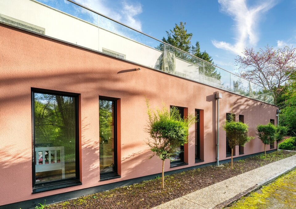 À LOUER RIVE DROITE - MAISON MODERNE À USAGE DE BUREAUX  LATRESNE