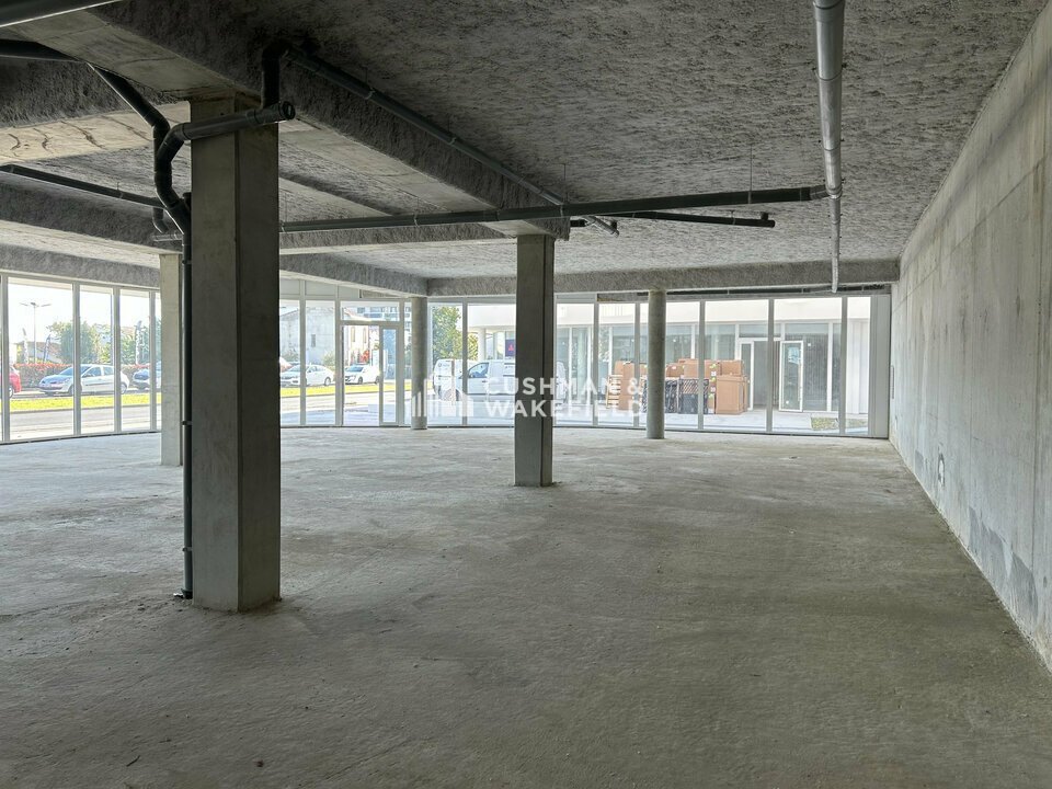 LOCAL COMMERCIAL NEUF À VENDRE LE BOUSCAT