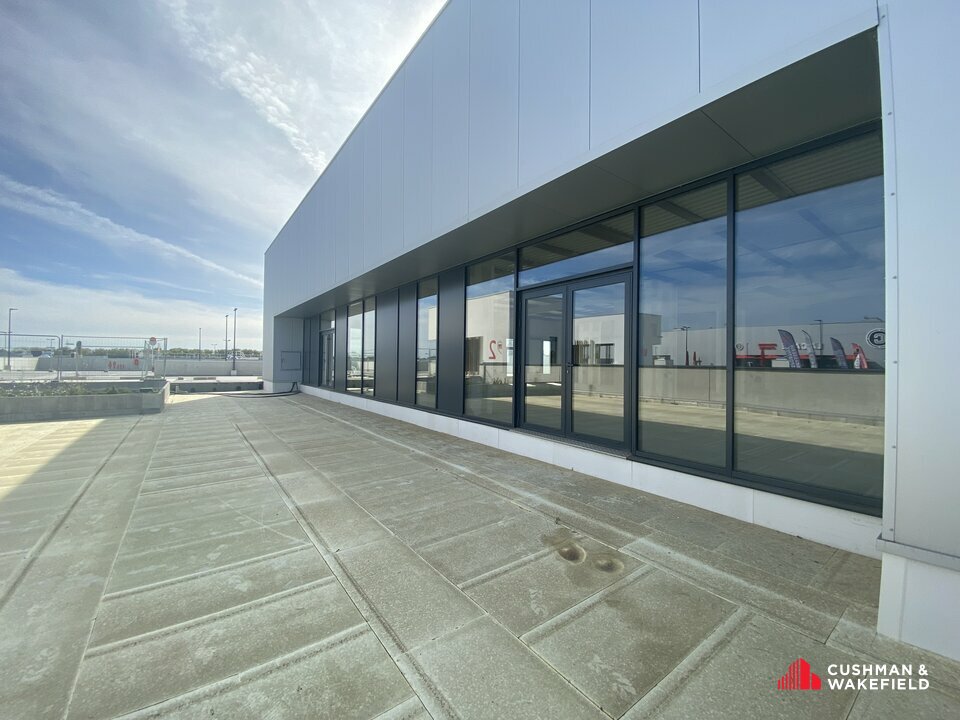 BÈGLES RIVES D'ARCINS LOCAL COMMERCIAL RESTAURATION AVEC TERRASSE