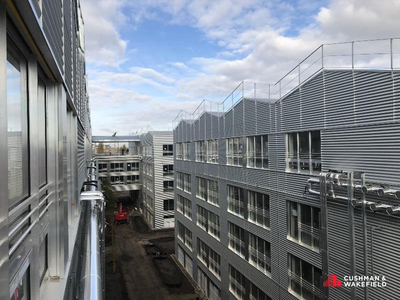 Bureaux à Vendre  Cité du Numérique - 687 m²