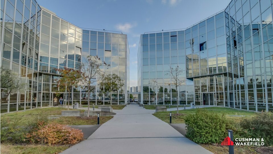 A louer Bureaux 371m² Pessac