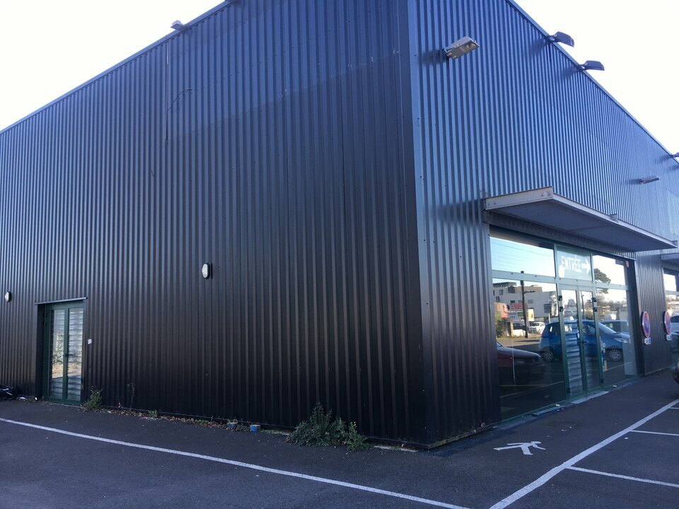 PESSAC BERSOL, LOCAL COMMERCIAL DE 480 M²