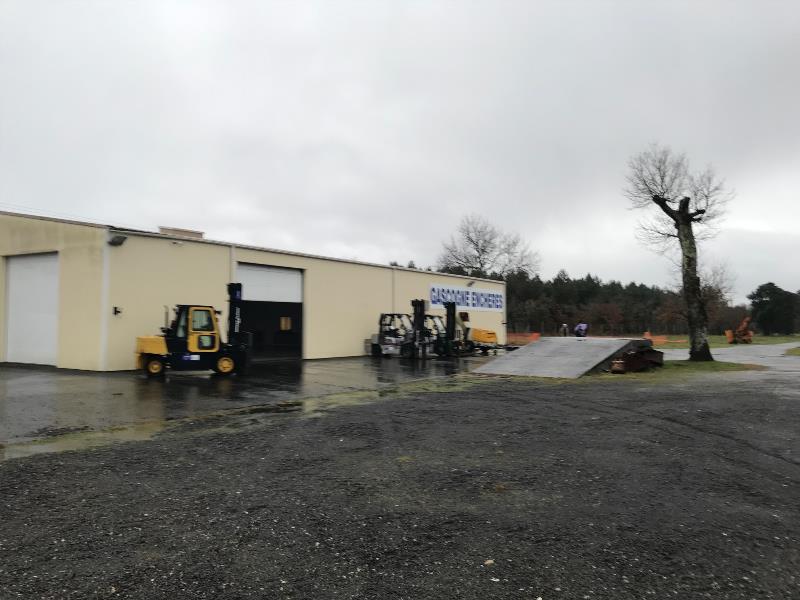 A vendre Locaux d'activité 685m² Escource A vendre Locaux d'activité 685m² Escource