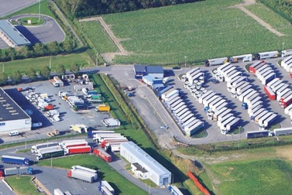 Terrains à vendre - 72 hectares divisibles - Calais  (62)
