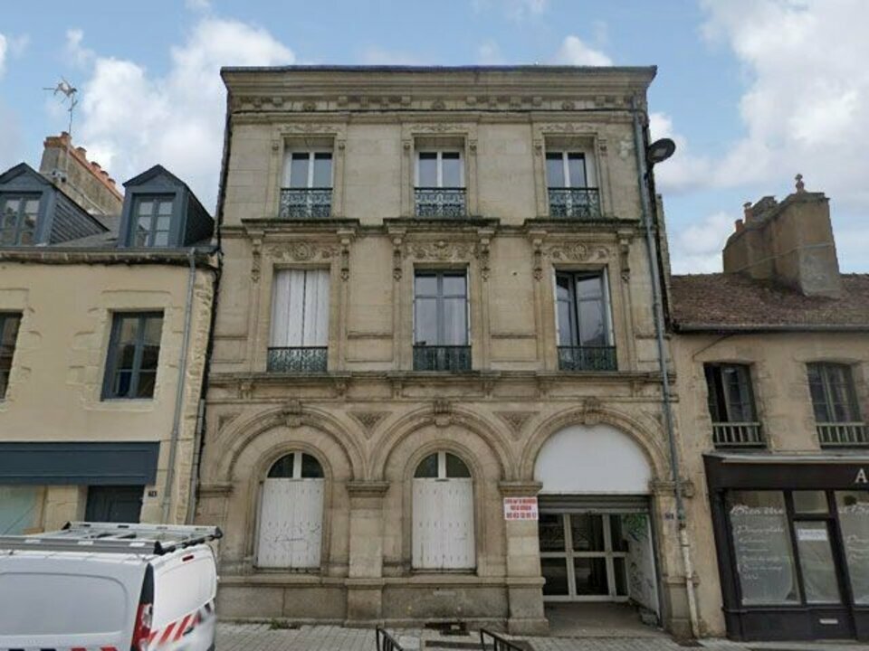 Bureaux de 300 m² à louer ou à vendre à Alençon (61)