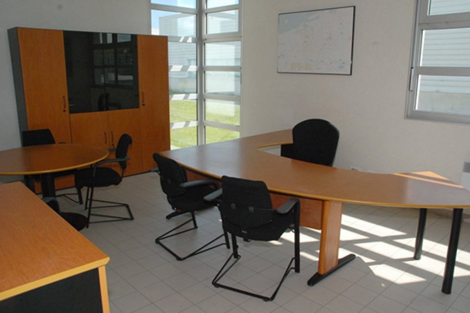 Bureaux à louer - Open Space de 320 m² à Calais (62)