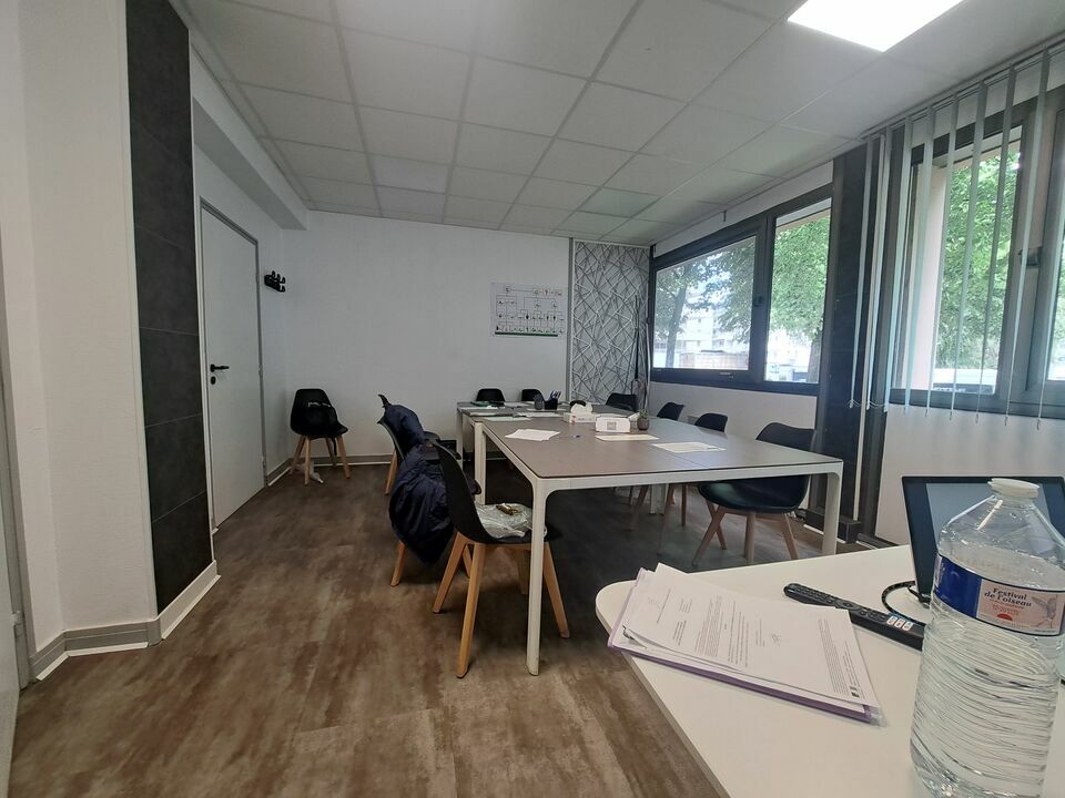 BUREAUX RDV A VENDRE!