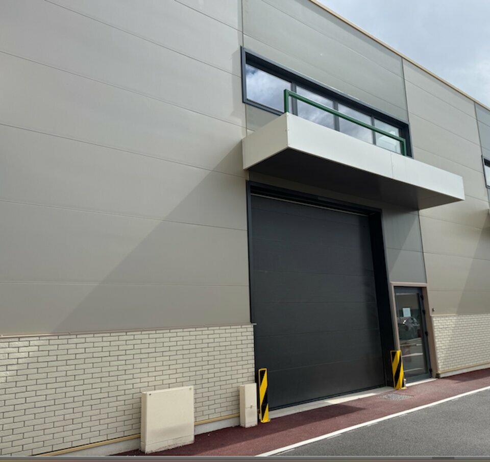 A louer Locaux d'activité 315m² Bernes-sur-Oise