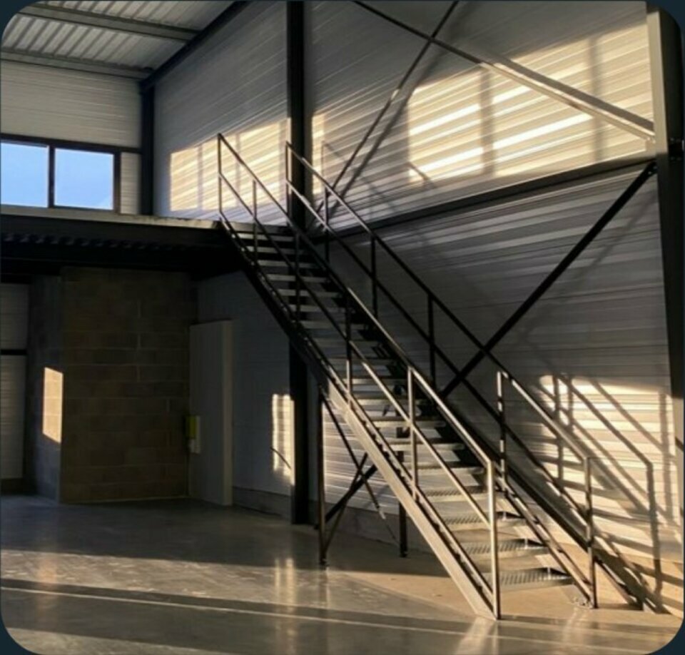 A louer Locaux d'activité 140m² Les Abrets en Dauphiné