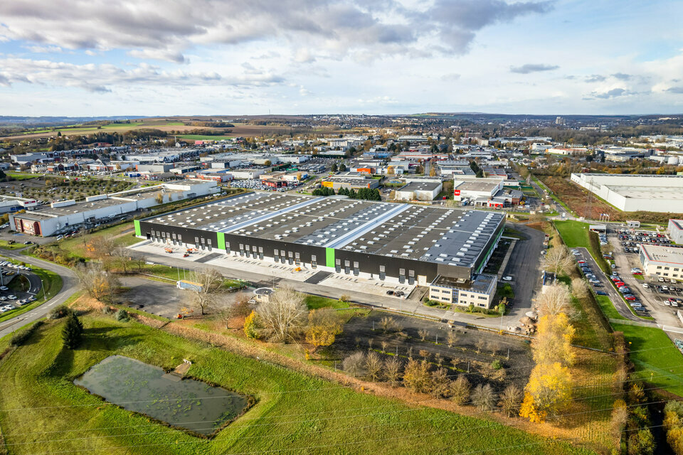 A louer Entrepôt 30943m² Allonne