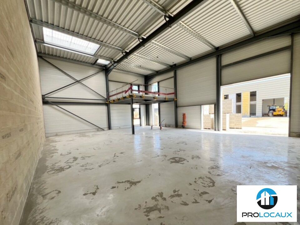 A louer Locaux d'activité 283m² Crouy-en-Thelle