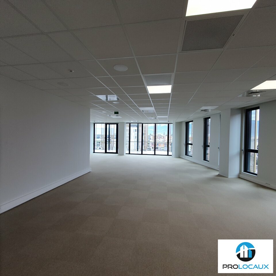 A louer Bureaux 3879m² Grenoble