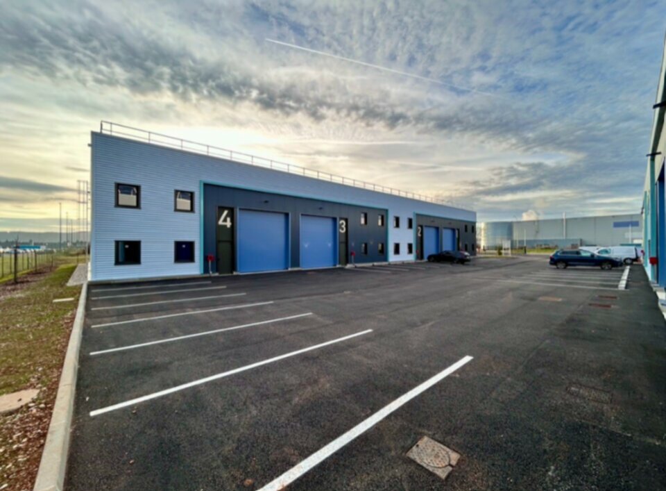 A louer Locaux d'activité 1754.45m² Saint-Vulbas