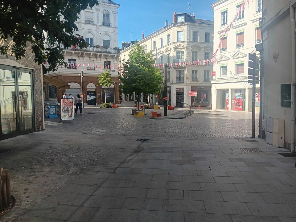 Local commercial à vendre - 110.0 m2 - 72 - Sarthe