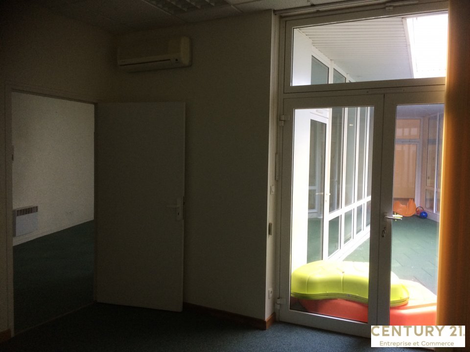 Agrandir la photo Bureaux à vendre - 133.28 m2 - 72 - Sarthe