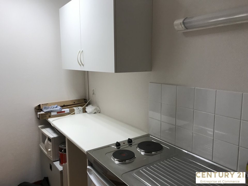 Agrandir la photo Bureaux à vendre - 110.0 m2 - 72 - Sarthe
