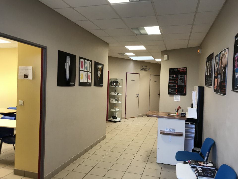 Agrandir la photo Bureaux à louer - 600.0 m2 - 72 - Sarthe