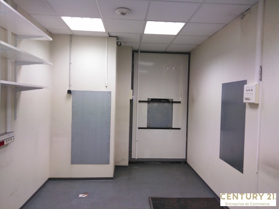 Agrandir la photo Local commercial à vendre - 120.0 m2 - 72 - Sarthe