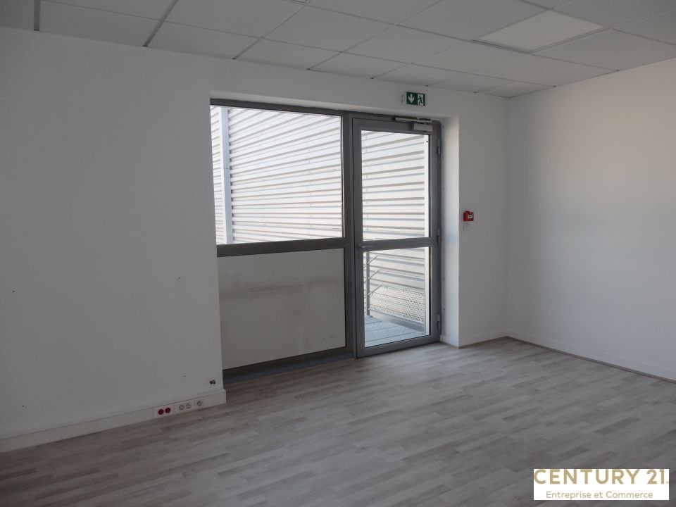 Agrandir la photo Bureaux à louer - 198.0 m2 - 72 - Sarthe
