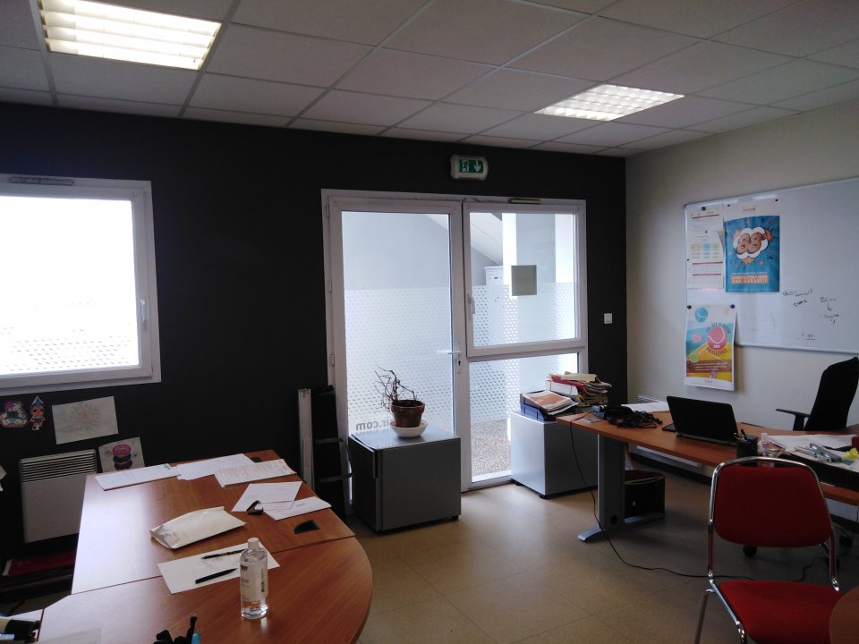 Agrandir la photo Bureaux à vendre - 242.0 m2 - 72 - Sarthe