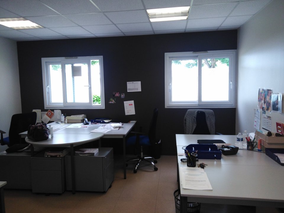 Agrandir la photo Bureaux à vendre - 242.0 m2 - 72 - Sarthe