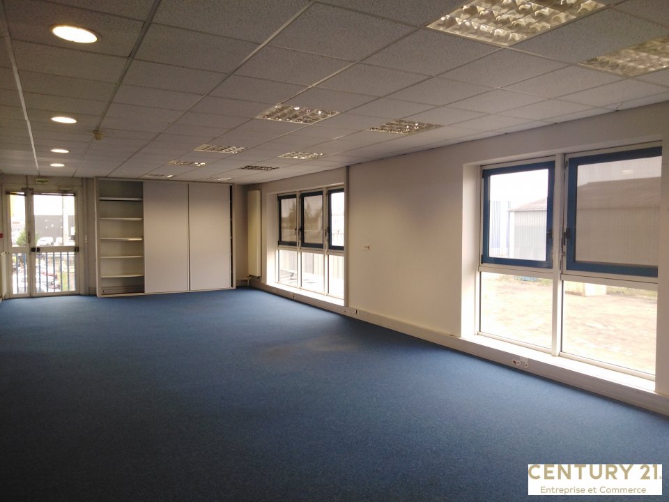 Agrandir la photo Bureaux à louer - 190.0 m2 - 72 - Sarthe