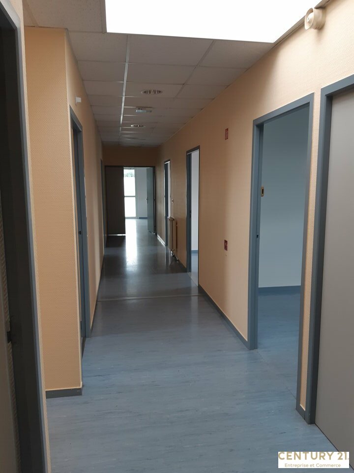 Agrandir la photo Bureaux à louer - 621.13 m2 - 72 - Sarthe