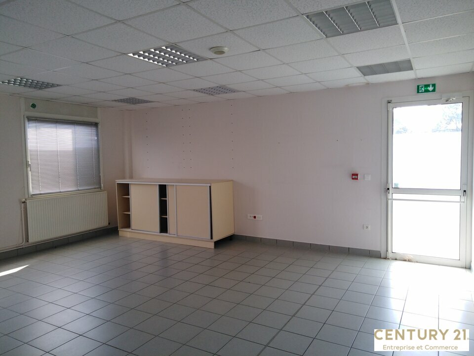 Agrandir la photo Bureaux à louer - 621.13 m2 - 72 - Sarthe