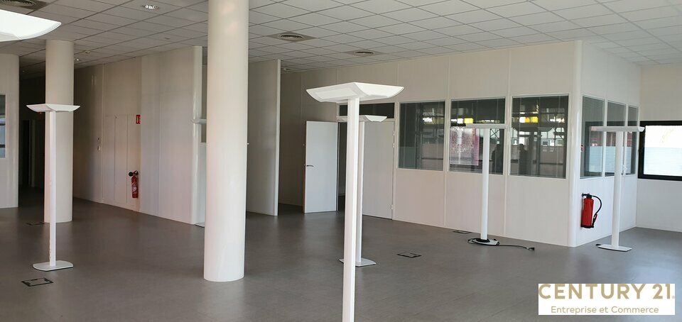 Agrandir la photo Bureaux à louer - 438.0 m2 - 72 - Sarthe