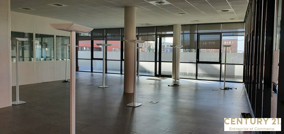Agrandir la photo Bureaux à louer - 438.0 m2 - 72 - Sarthe