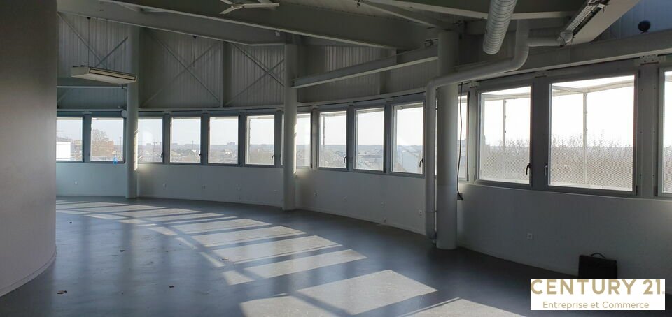 Agrandir la photo Bureaux à louer - 895.0 m2 - 72 - Sarthe