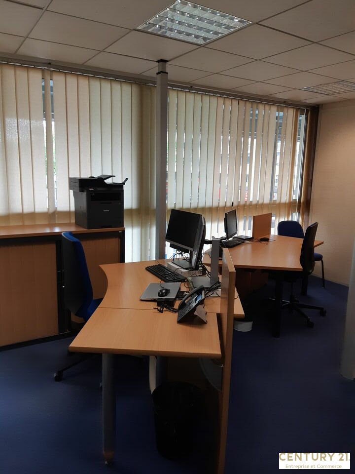 Agrandir la photo Bureaux à vendre - 467.0 m2 - 72 - Sarthe
