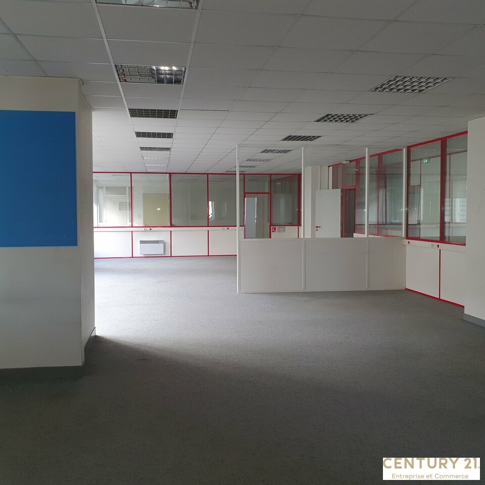 Agrandir la photo Bureaux à louer - 530.0 m2 - 72 - Sarthe