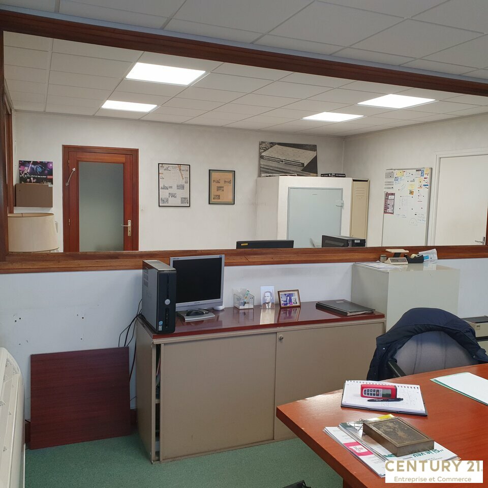 Agrandir la photo Local commercial à louer - 146.0 m2 - 72 - Sarthe