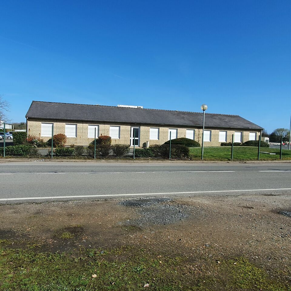 Agrandir la photo Bureaux à louer - 291.0 m2 - 72 - Sarthe