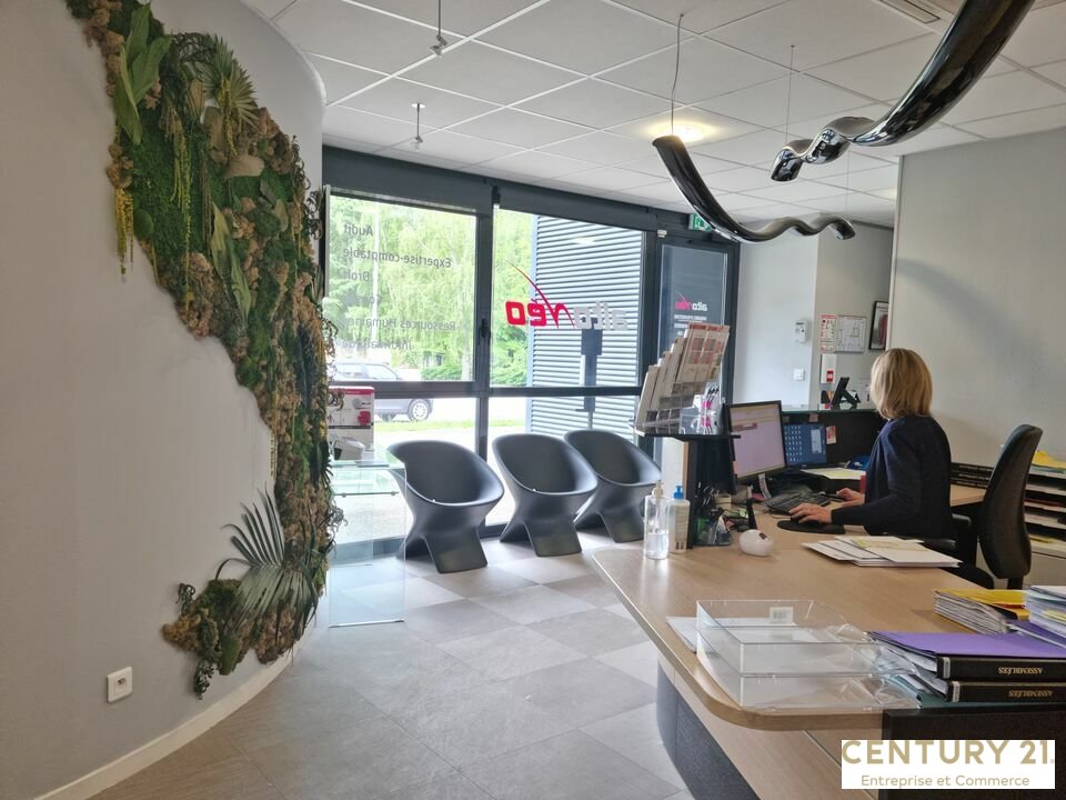 Agrandir la photo Bureaux à vendre - 413.4 m2 - 72 - Sarthe