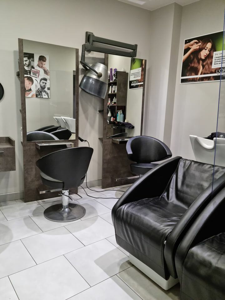 Agrandir la photo Salon de coiffure à vendre - 53.3 m2 - 72 - Sarthe
