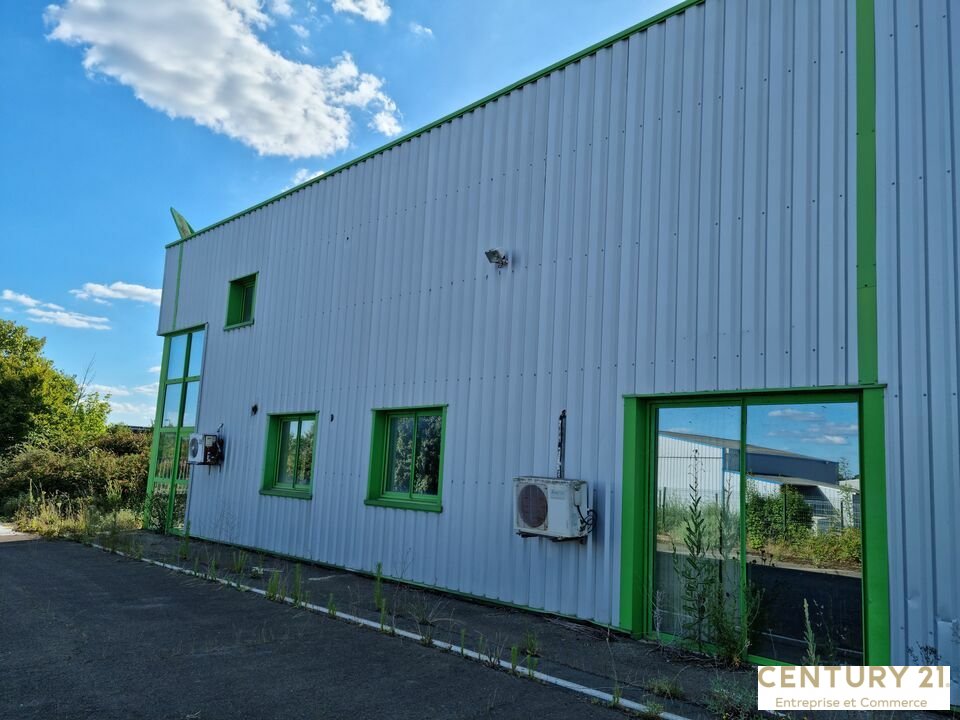 Agrandir la photo Local d'activité à vendre - 2713.0 m2 - 72 - Sarthe