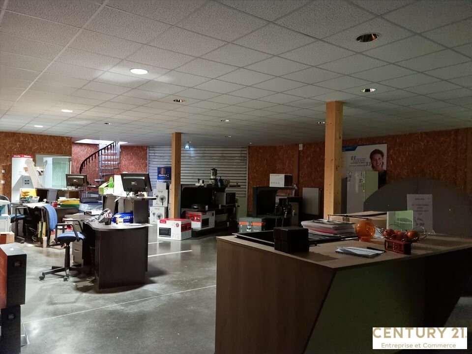 Agrandir la photo Local commercial à louer - 250.0 m2 - 72 - Sarthe