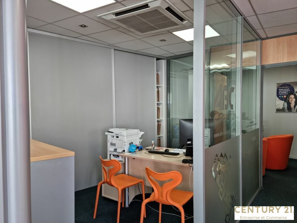 Agrandir la photo Local commercial à vendre - 242.0 m2 - 72 - Sarthe