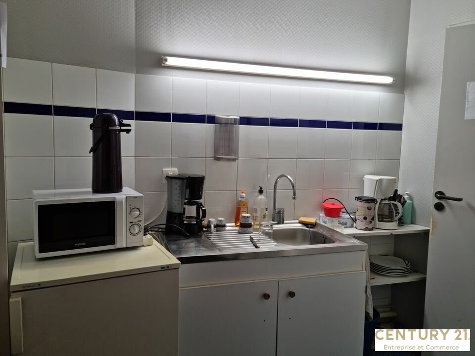 Agrandir la photo Local commercial à vendre - 242.0 m2 - 72 - Sarthe