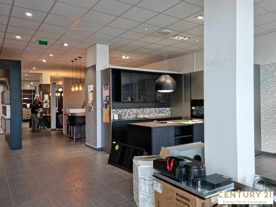 Agrandir la photo Local commercial à louer - 401.49 m2 - 72 - Sarthe