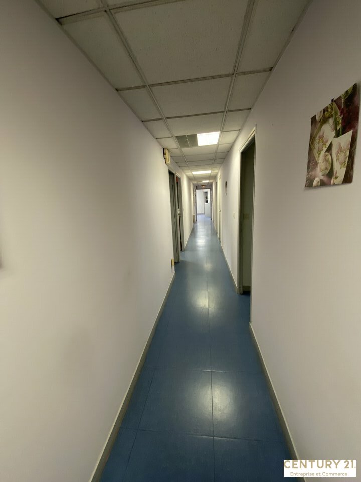 Agrandir la photo Bureaux à vendre - 270.0 m2 - 72 - Sarthe