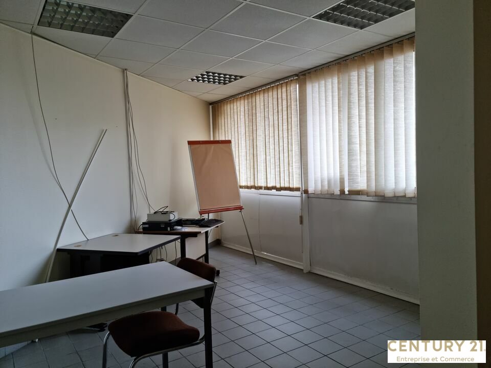 Agrandir la photo Local commercial à louer - 72.91 m2 - 72 - Sarthe
