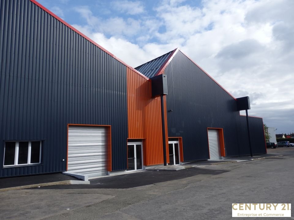 Agrandir la photo Local d'activité à louer - 325.0 m2 - 72 - Sarthe