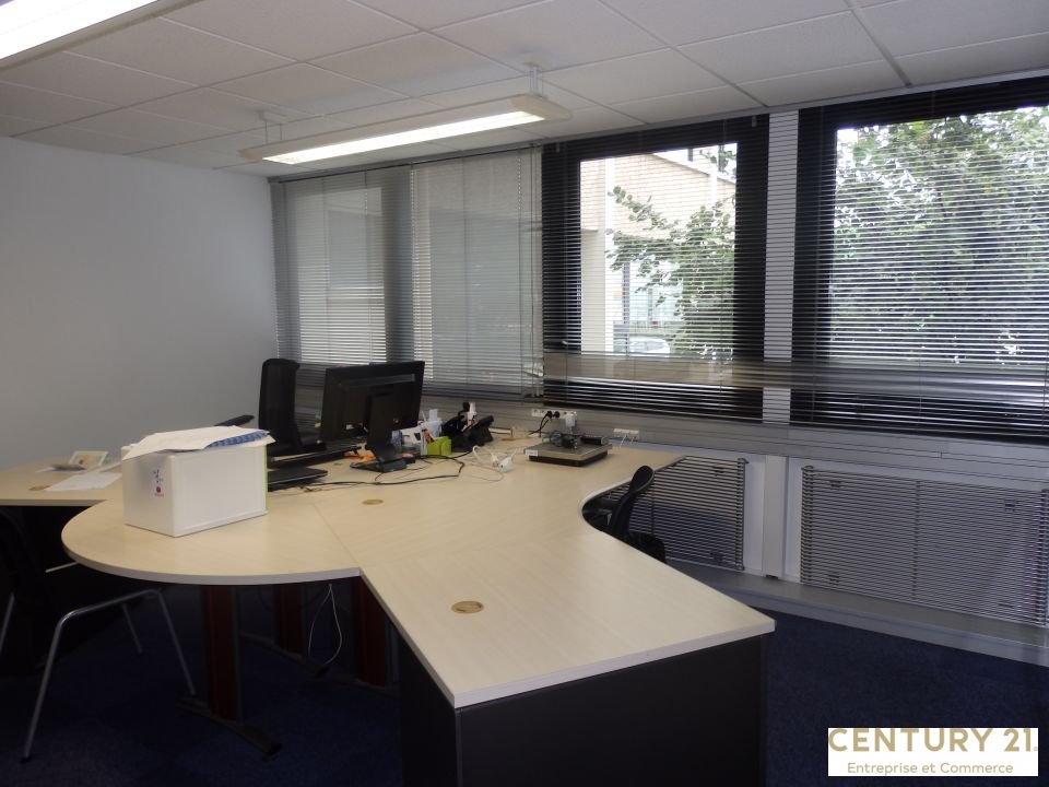 Agrandir la photo Bureaux à louer - 301.13 m2 - 72 - Sarthe