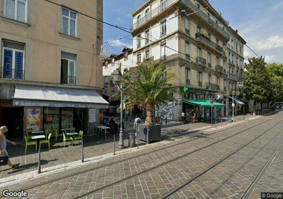 EXCLU - GRENOBLE HYPER-CENTRE - BAR AVEC EXTRACTION