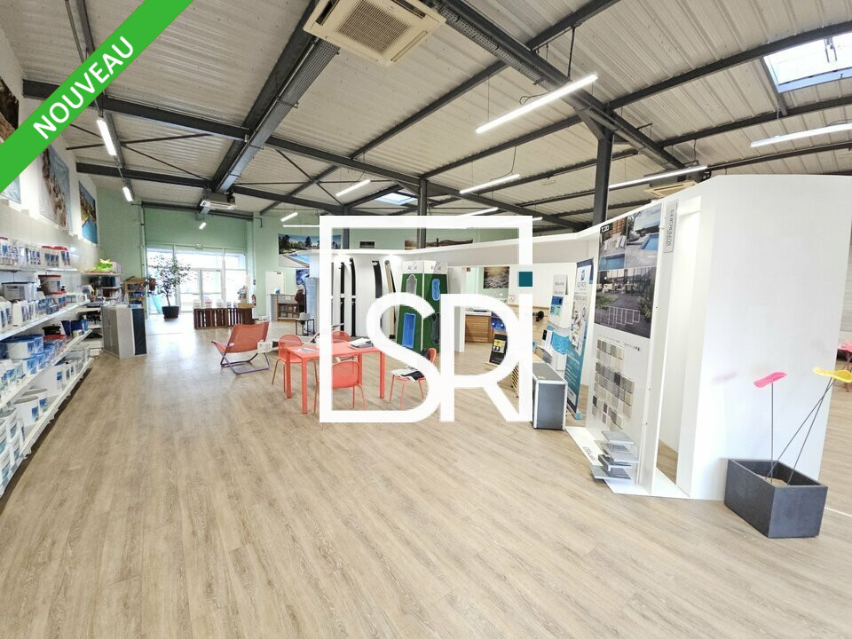 LOCATION LOCAL COMMERCIAL - 450 M² -  63170 AUBIERE